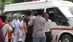 Trực thăng quân sự rơi ở TPHCM: Người thân gào khóc trước thi thể 4 chiến sỹ